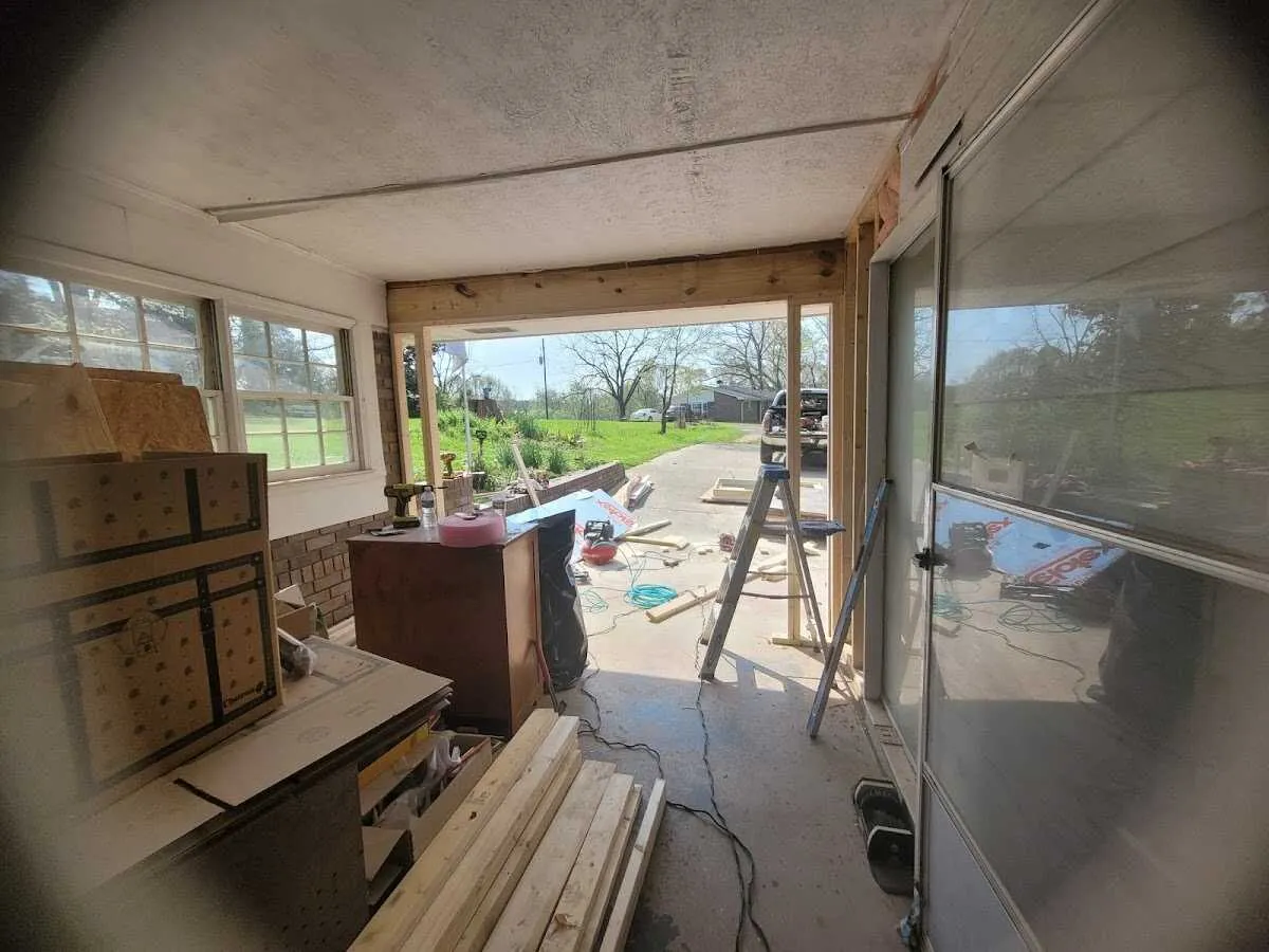 Air movers and dehumidifier for Water Mitigation Services in Kendallville